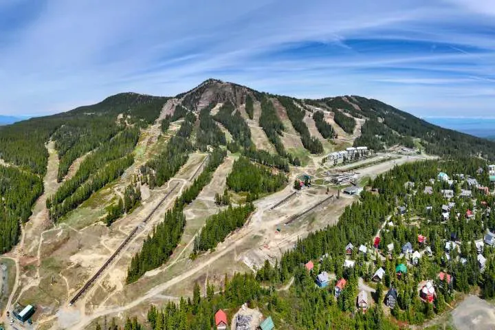 MOUNT WASHINGTON RESORT ASSOCIATION & EXPLORE CAMPBELL RIVER CONTEST
